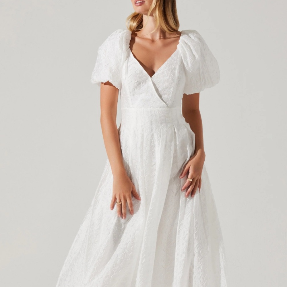 ASTR Jacquard Midi Dress